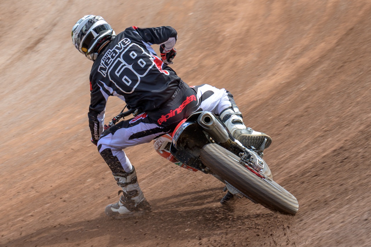 Tom Neave su Zaeta wild card al FIM Flat Track in Croazia