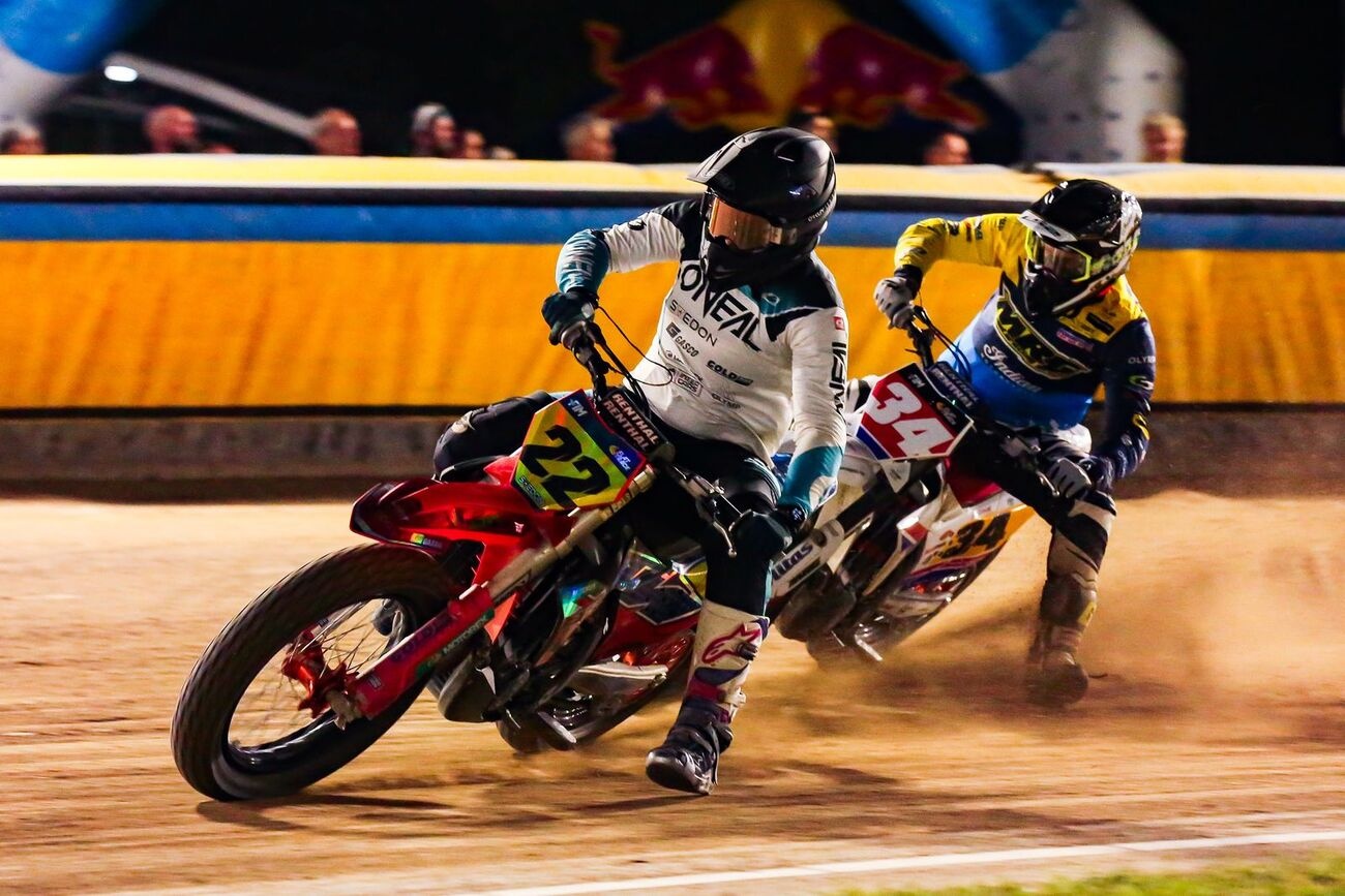 Czech Flat Track Championship: Svědík and Krajčovič Win in Slaný